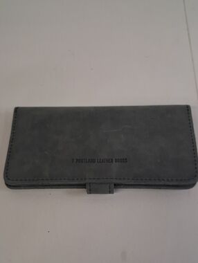 NWOT Portland Leather Gray Wallet